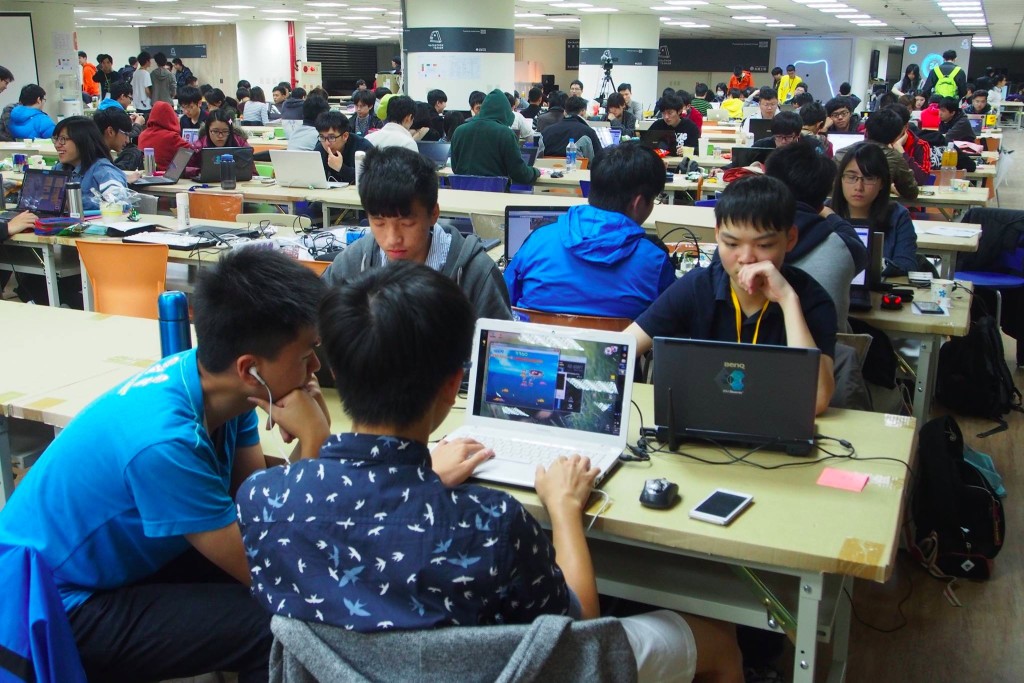 Hackathon Taiwan堂堂進入第6屆了，感覺，前5屆的辛苦，到了這一屆，同樣辛苦，但這一屆，肯定會是指標性的一屆。