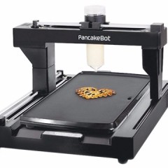 PancakeBot － 能把圖片變早餐的智慧鬆餅機