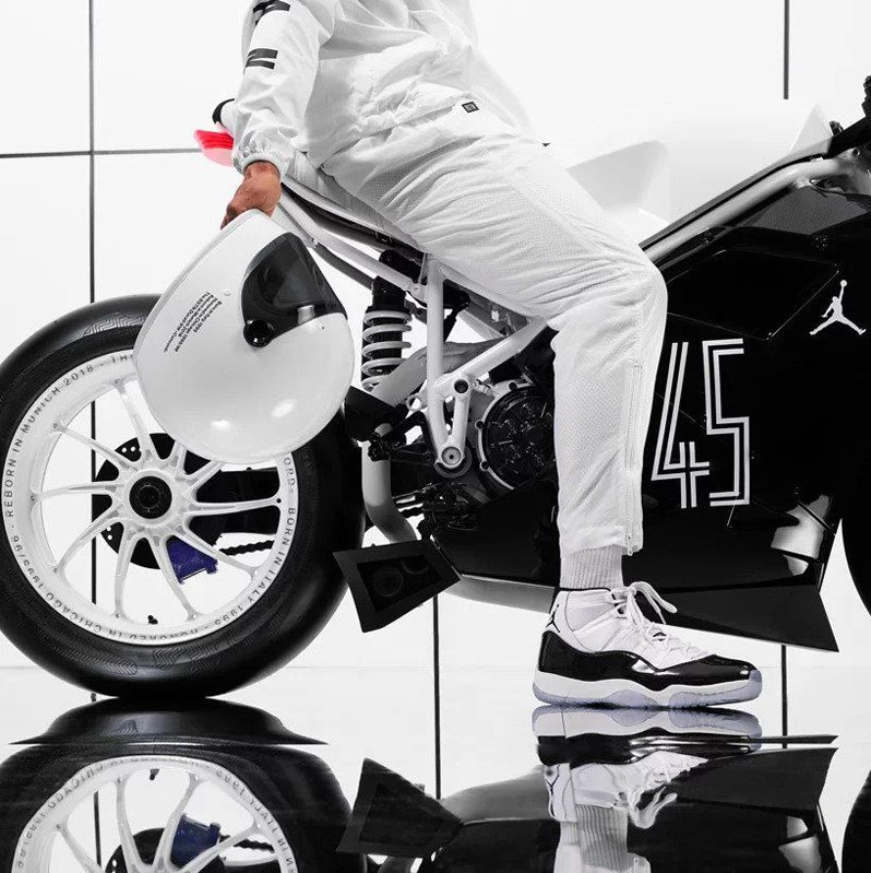 傳奇球星Michael Jordan對摩托車的熱愛幾乎人人皆知，德國零售商BSTN便以Air Jordan 11 Concord鞋款為靈感，推出了一款「Ducati 916」摩托車，令車迷、球迷皆為之瘋狂。