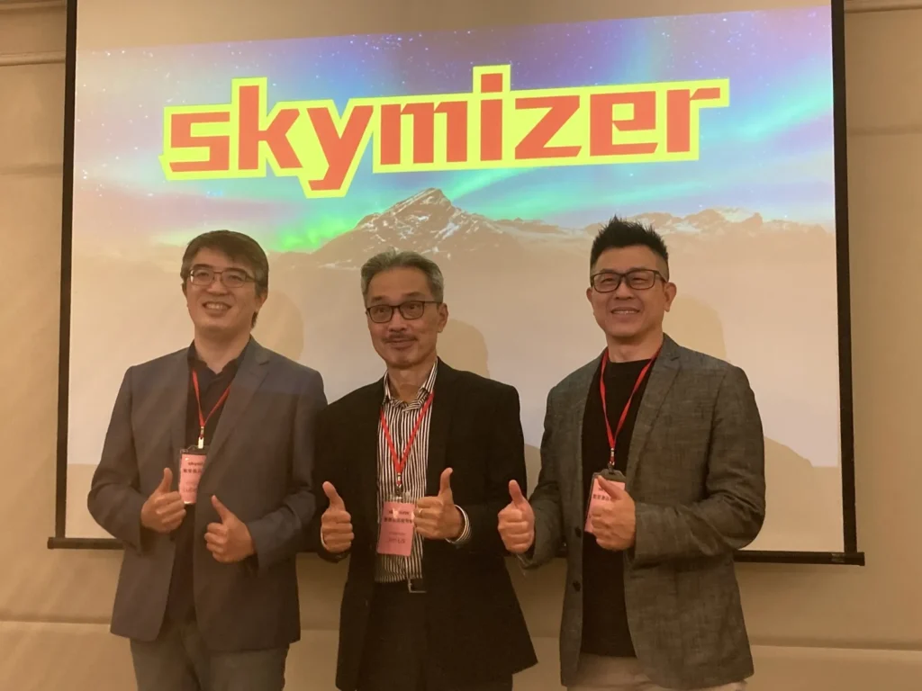 新創Skymizer宣布推出AI晶片智慧財產權（IP）產品EdgeThought，實現大型語言模型（LLM）的邊緣運算，從冰箱到車子都能瞬間成為AI智慧硬體。本篇文章就會簡單介紹新創Skymizer的新產品EdgeThought！