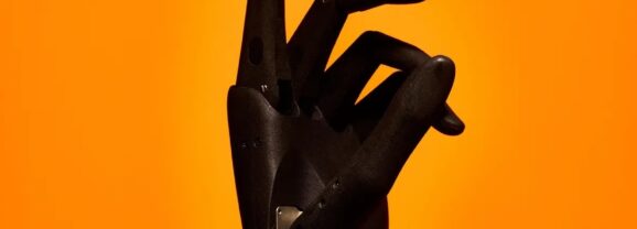 觸發「直覺」上手：AI如何賦予仿生手靈巧感受