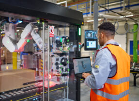 HPE以NVIDIA架構為基礎將分散式AI工廠整合為智慧AI網格