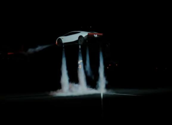 劃破道路的一道雷霆：Tesla Roadster如何以航太與AI黑技術重構汽車體驗
