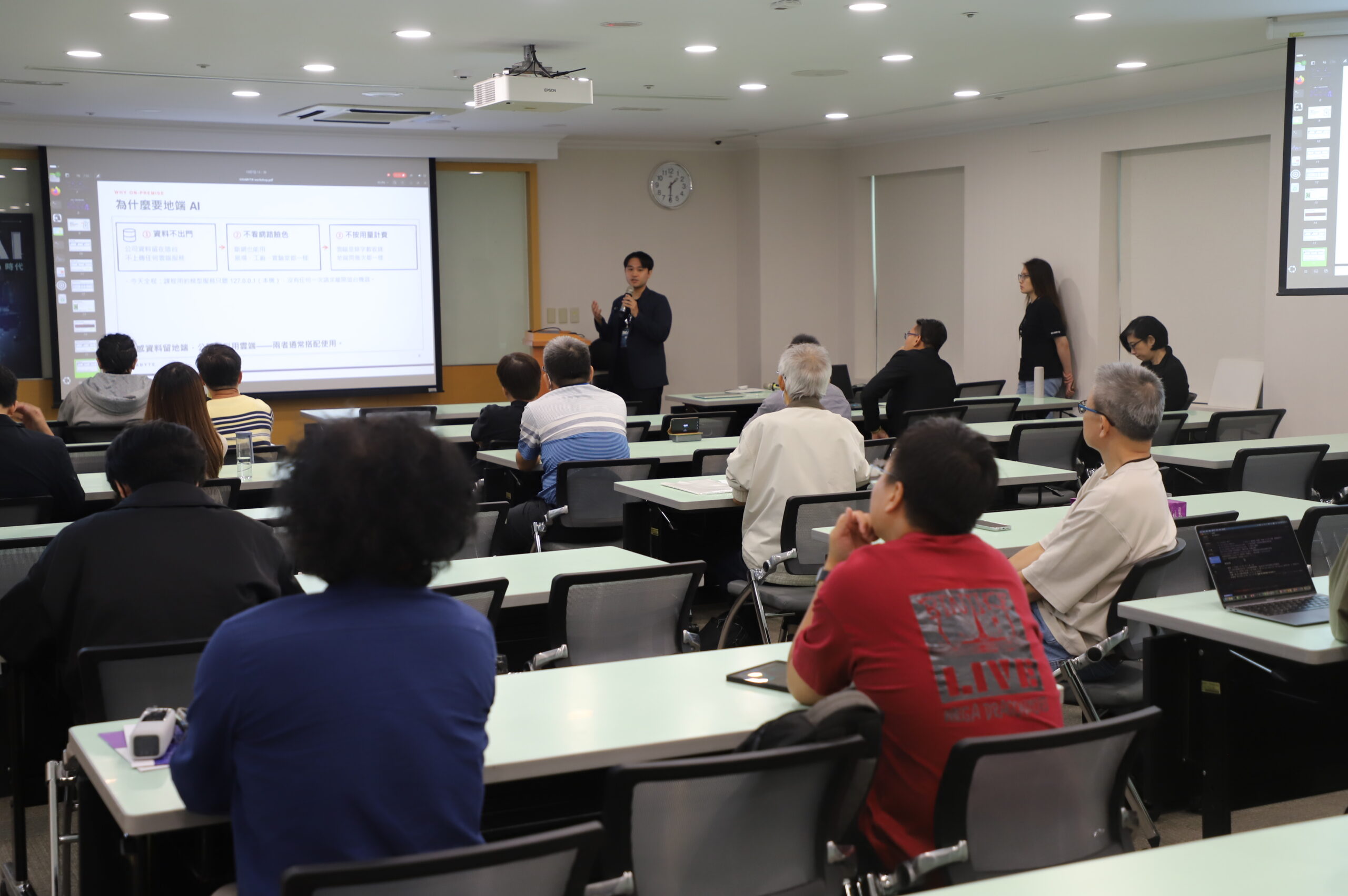 MAI 2026下午場次由技嘉主講的「運用DGX Spark打造Agentic AI」工作坊吸引眾多聽眾（攝影：MakerPRO）
